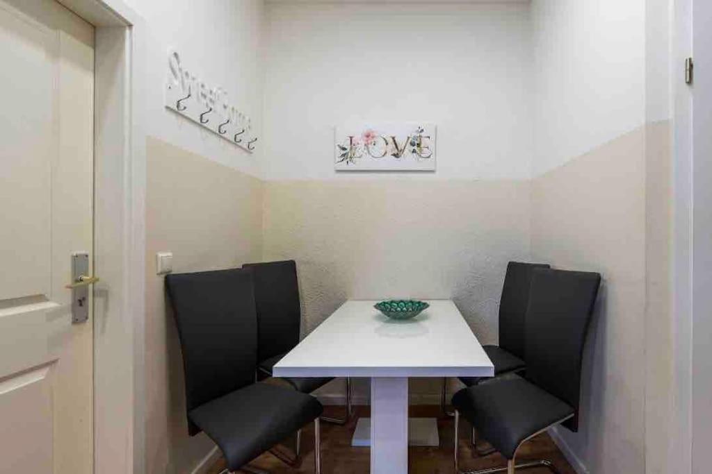 Big Fancy Apartments City Center Βερολίνο Εξωτερικό φωτογραφία